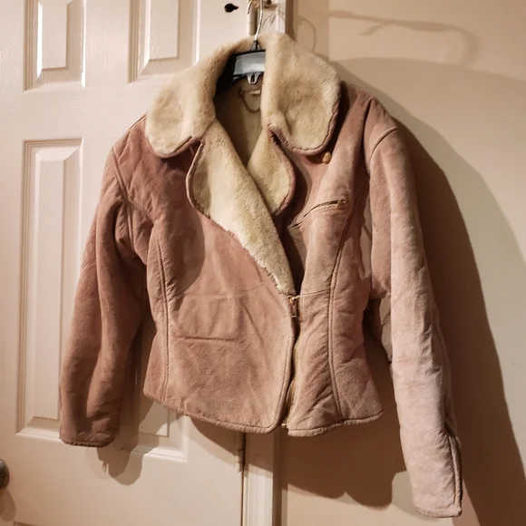Synergy Ventage Suede Jacket with Faux Fur Lining - Picture 3 of 11